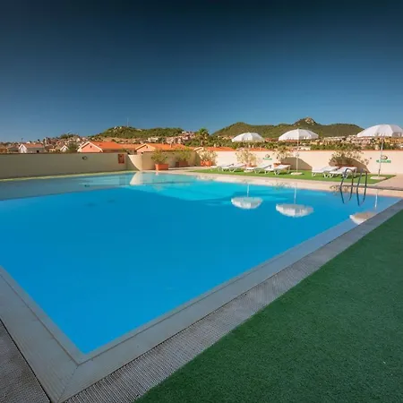 Stylish Le Fontane 1 Bedroom Sleeps 4 Person-no6887 Апартаменты