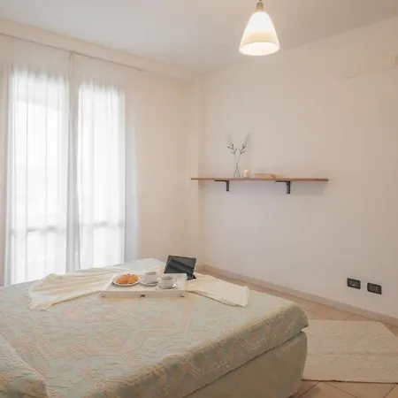 Апартаменты Stylish Le Fontane 1 Bedroom Sleeps 4 Person-no6887 *
