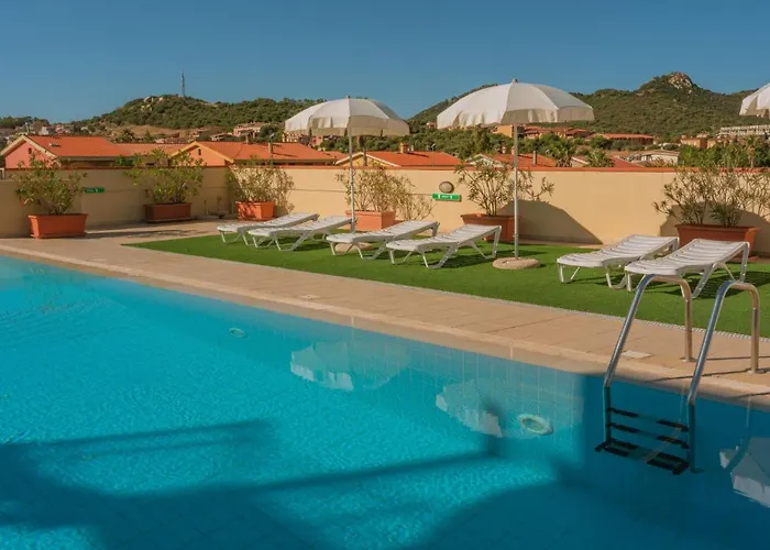 Stylish Le Fontane 1 Bedroom Sleeps 4 Person-no6887 Appartement Villasimius