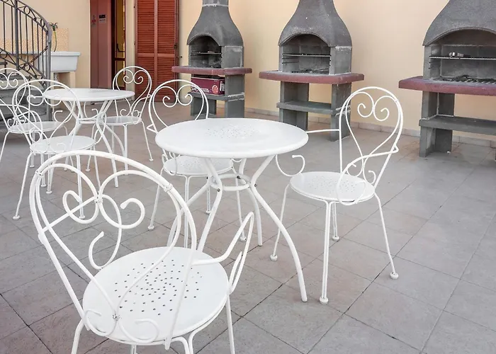 Stylish Le Fontane 1 Bedroom Sleeps 4 Person-no6887 Appartement Villasimius