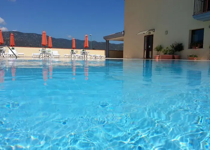 Appartement Stylish Le Fontane 1 Bedroom Sleeps 4 Person-no6887