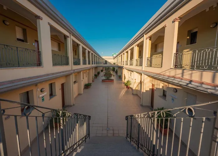 Stylish Le Fontane 1 Bedroom Sleeps 4 Person-no6887 *