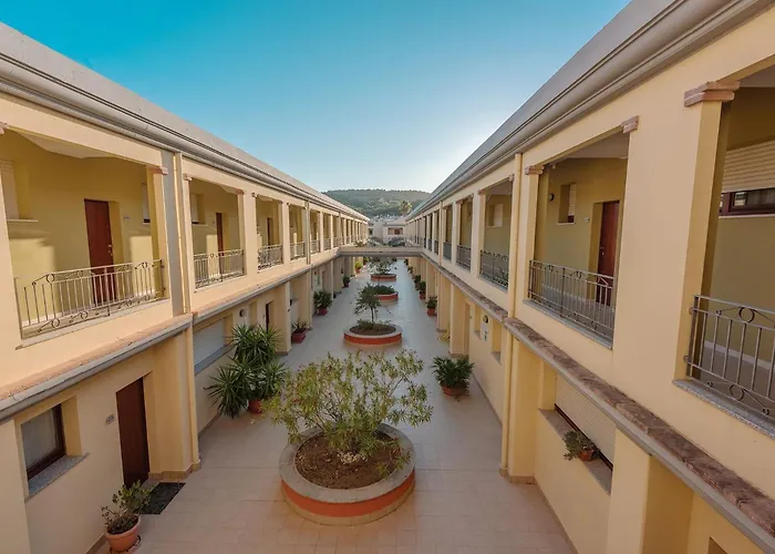 Stylish Le Fontane 1 Bedroom Sleeps 4 Person-no6887